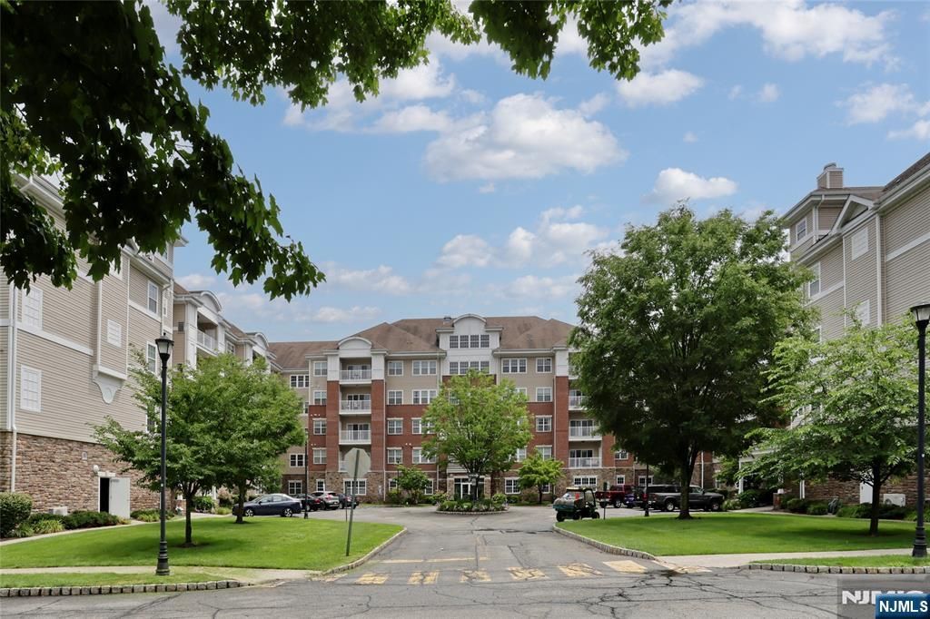8107 Warrens Way, Wanaque, NJ 07465