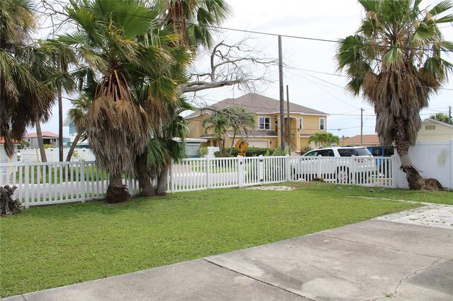 14187 W PARSLEY DRIVE, Madeira Beach, FL 33708