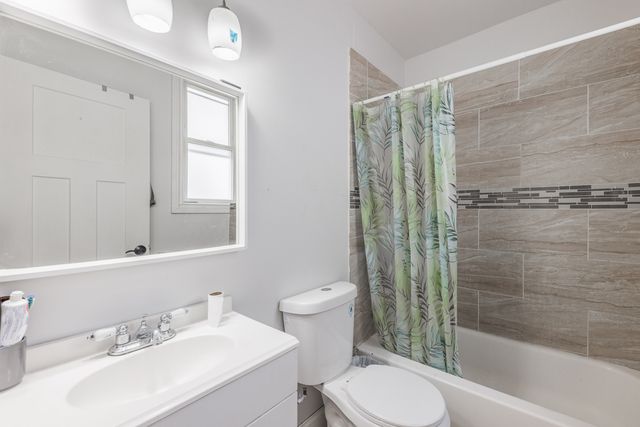 844 N Laramie Avenue, Chicago, IL 60651