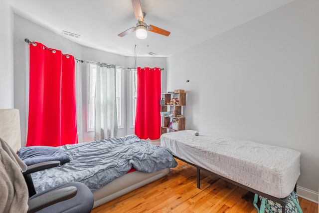 844 N Laramie Avenue, Chicago, IL 60651