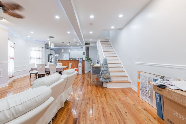 844 N Laramie Avenue, Chicago, IL 60651