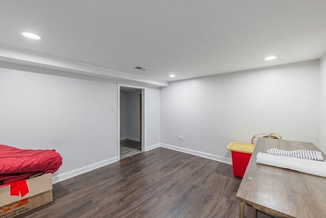844 N Laramie Avenue, Chicago, IL 60651