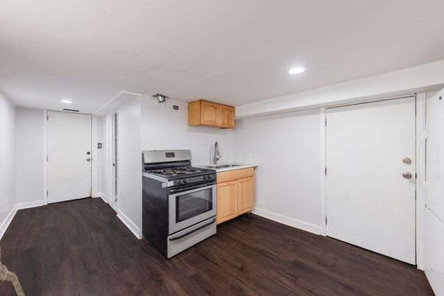 844 N Laramie Avenue, Chicago, IL 60651