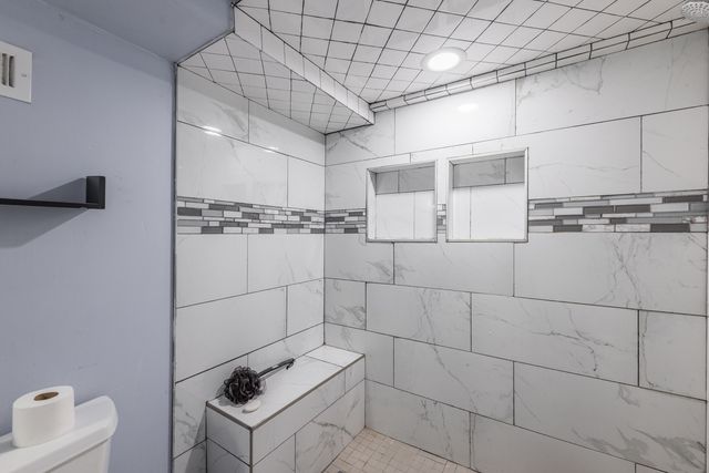 844 N Laramie Avenue, Chicago, IL 60651
