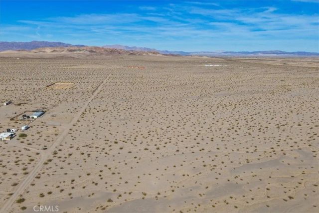 127 Waylyn, 29 Palms, CA 92277