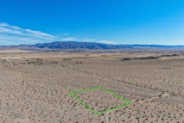 127 Waylyn, 29 Palms, CA 92277