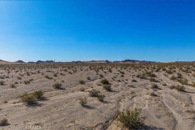127 Waylyn, 29 Palms, CA 92277