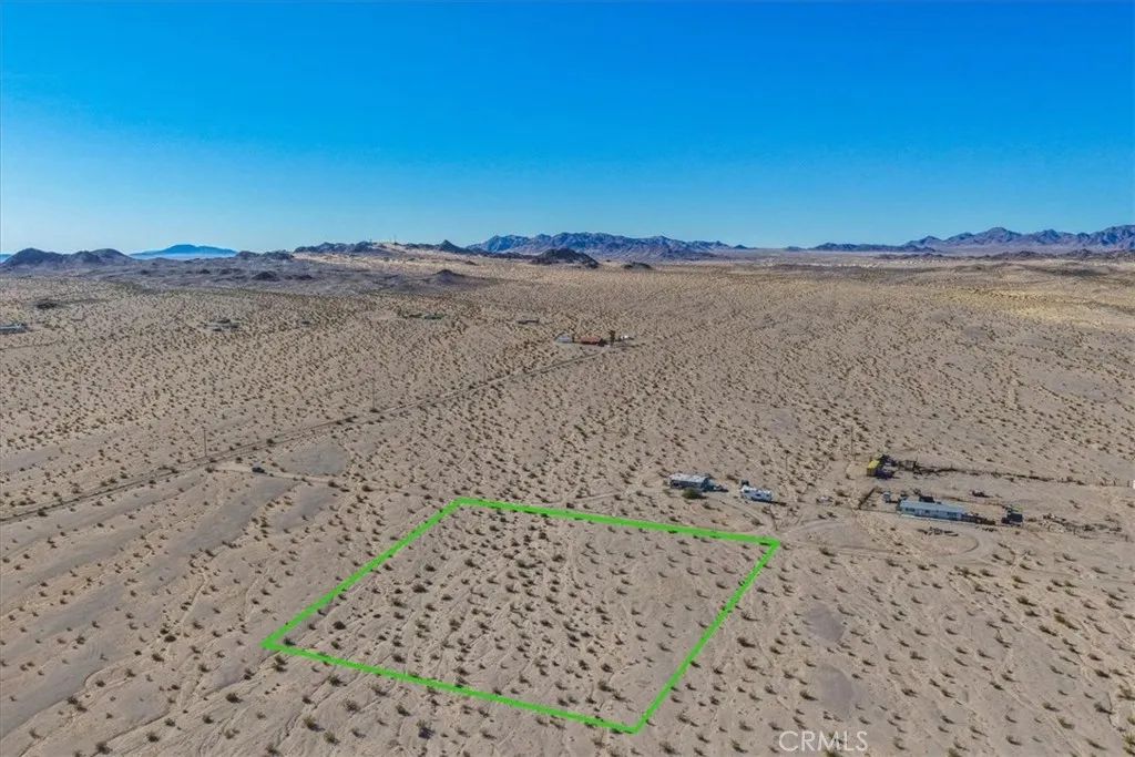 127 Waylyn, 29 Palms, CA 92277