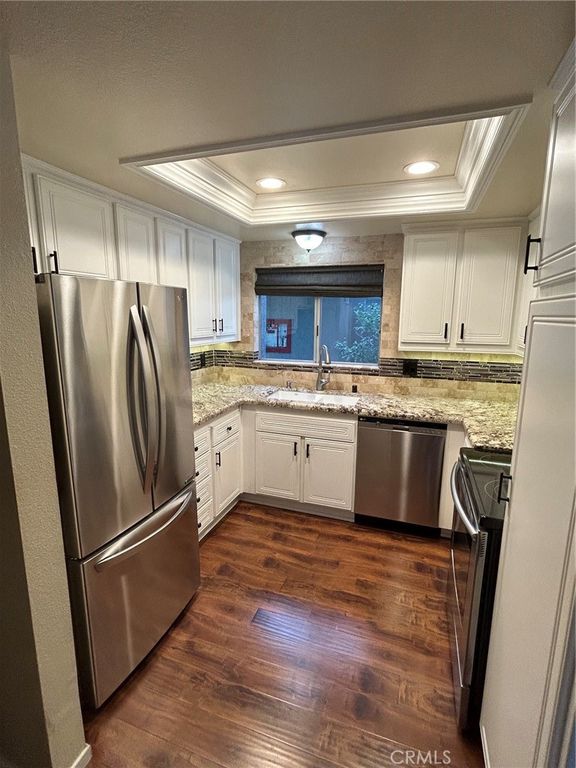 Image 12 of property listing at 2393 Via Mariposa W 1-G, Laguna Woods, CA 92637