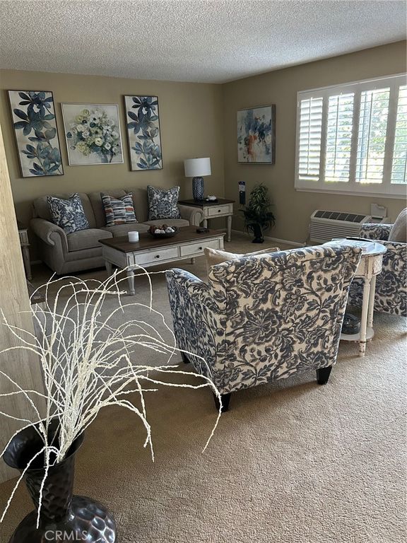 Image 7 of property listing at 2393 Via Mariposa W 1-G, Laguna Woods, CA 92637