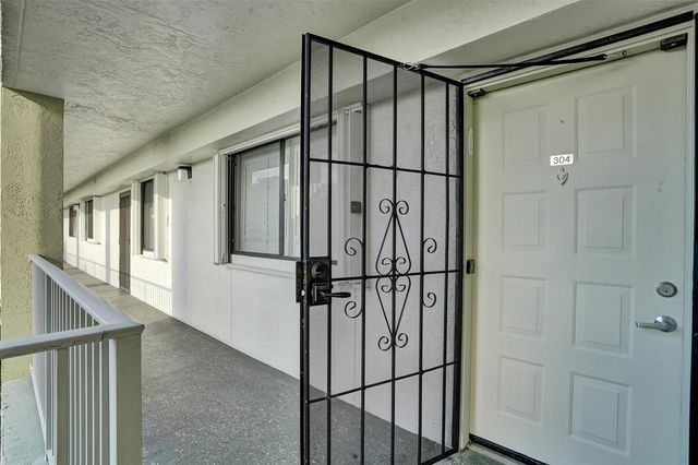 2334 S Cypress Bend Drive 304, Pompano Beach, FL 33069