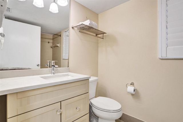 2334 S Cypress Bend Drive 304, Pompano Beach, FL 33069