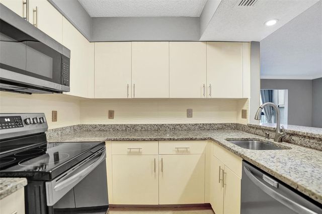 2334 S Cypress Bend Drive 304, Pompano Beach, FL 33069