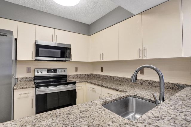 2334 S Cypress Bend Drive 304, Pompano Beach, FL 33069