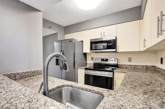2334 S Cypress Bend Drive 304, Pompano Beach, FL 33069