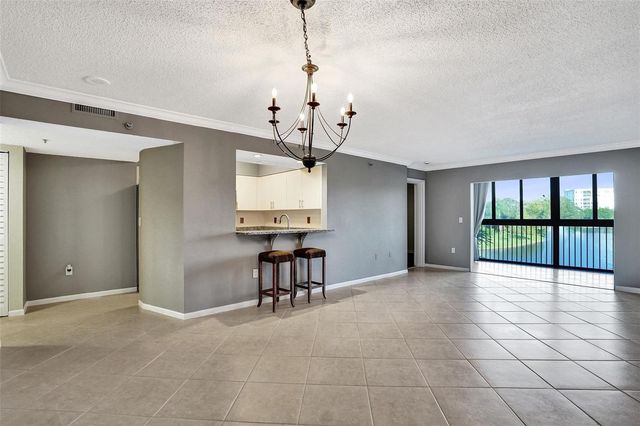 2334 S Cypress Bend Drive 304, Pompano Beach, FL 33069
