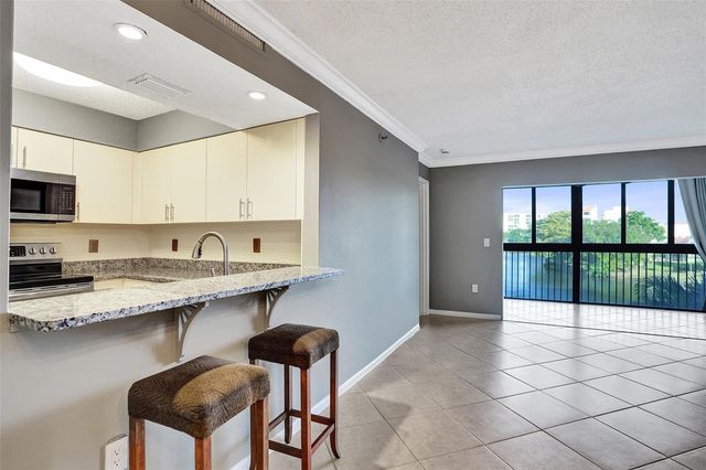 2334 S Cypress Bend Drive 304, Pompano Beach, FL 33069