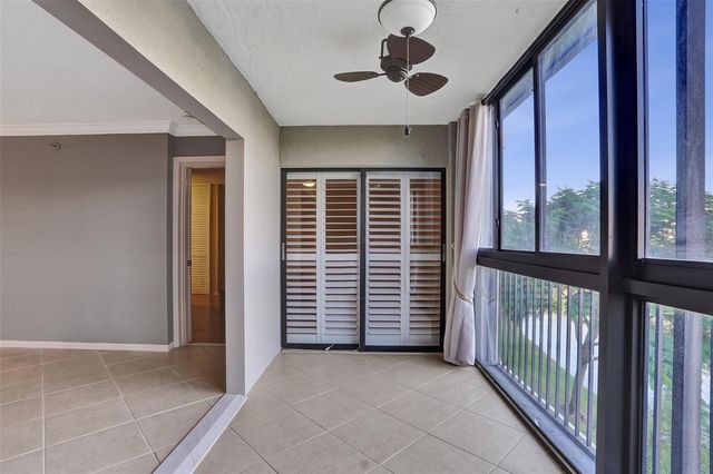2334 S Cypress Bend Drive 304, Pompano Beach, FL 33069