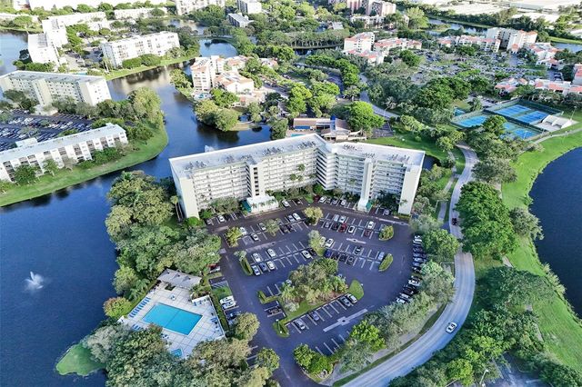 2334 S Cypress Bend Drive 304, Pompano Beach, FL 33069
