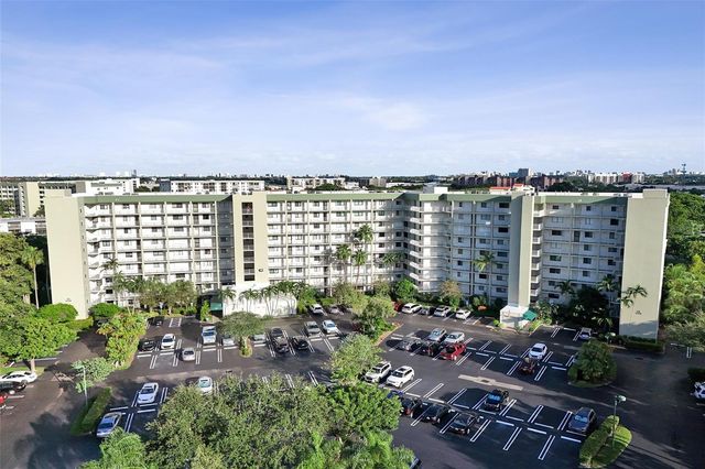 2334 S Cypress Bend Drive 304, Pompano Beach, FL 33069