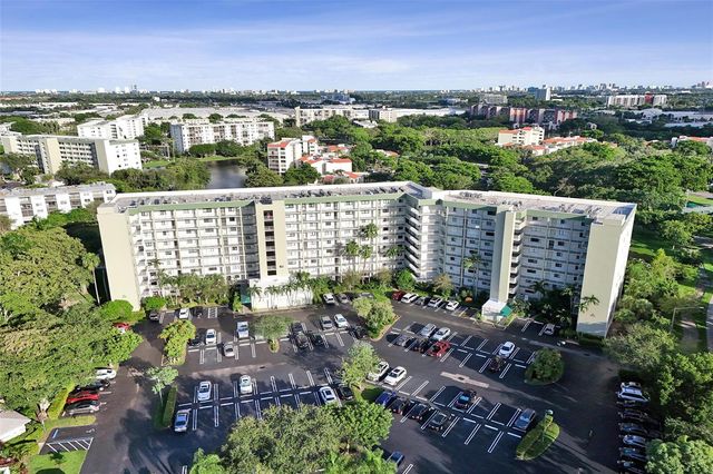 2334 S Cypress Bend Drive 304, Pompano Beach, FL 33069