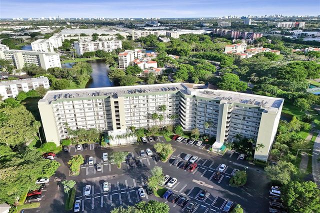 2334 S Cypress Bend Drive 304, Pompano Beach, FL 33069