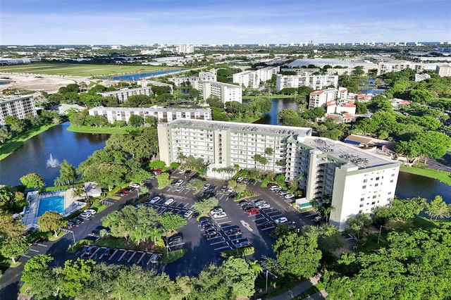 2334 S Cypress Bend Drive 304, Pompano Beach, FL 33069
