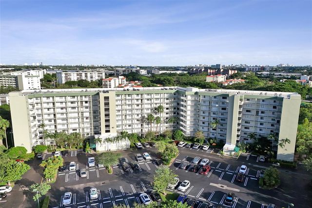 2334 S Cypress Bend Drive 304, Pompano Beach, FL 33069