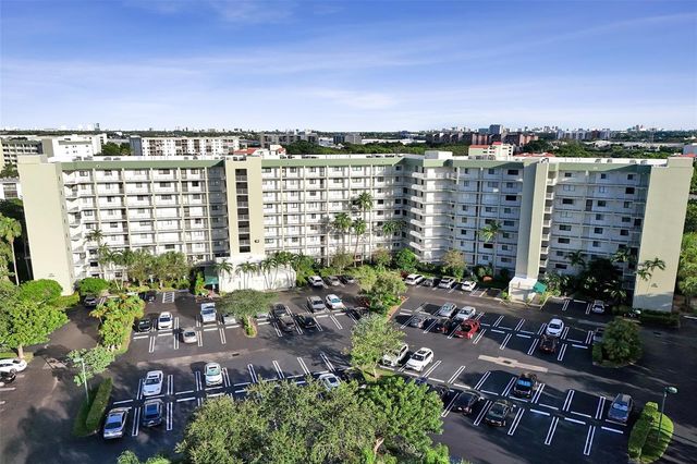 2334 S Cypress Bend Drive 304, Pompano Beach, FL 33069