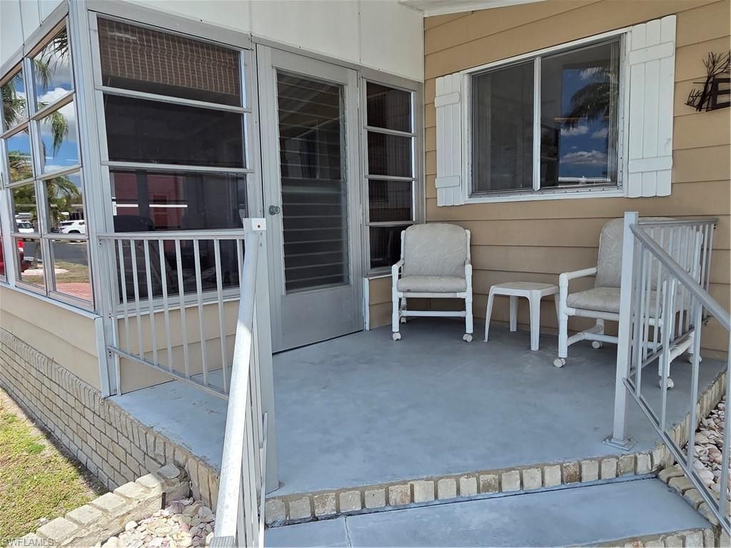 561 Winning WAY, NORTH FORT MYERS, FL 33917 — photo 3