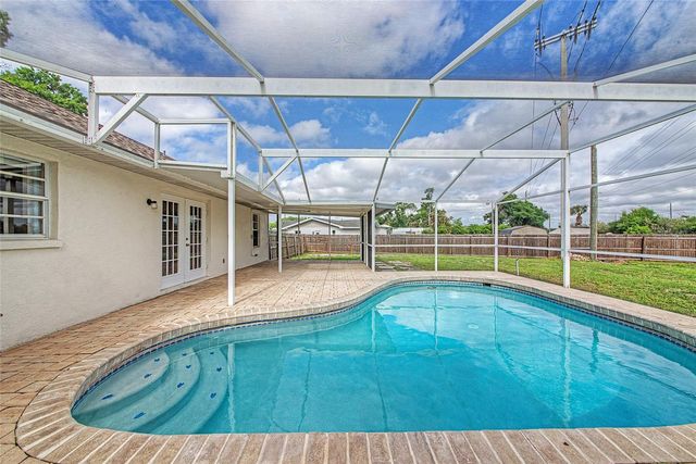 5615 18TH AVENUE E, Bradenton, FL 34208