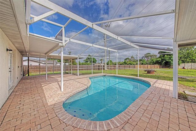 5615 18TH AVENUE E, Bradenton, FL 34208