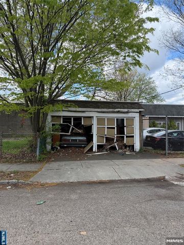 39 Columbus Street, Bloomfield, NJ 07003