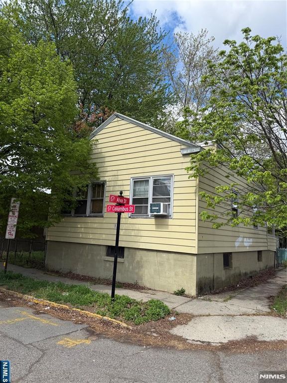 39 Columbus Street, Bloomfield, NJ 07003