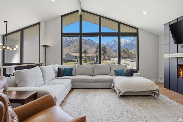 2853 E WILLOW HILLS DR, Sandy, UT 84093