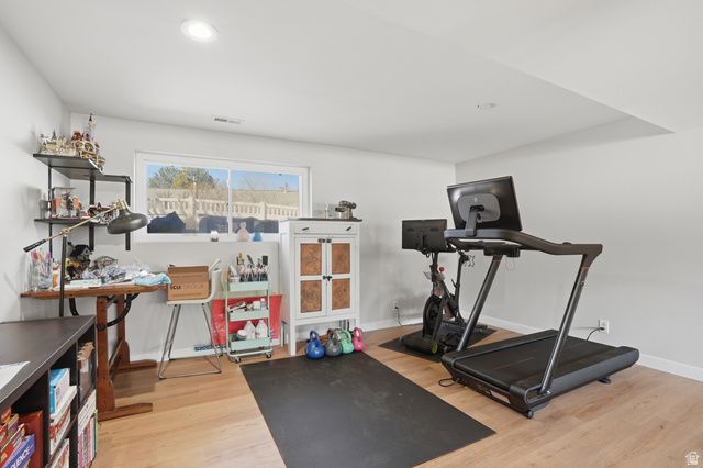 2853 E WILLOW HILLS DR, Sandy, UT 84093