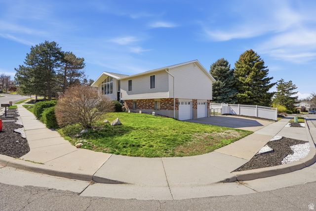 2853 E WILLOW HILLS DR, Sandy, UT 84093
