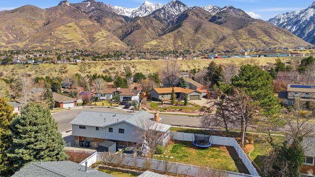 2853 E WILLOW HILLS DR, Sandy, UT 84093