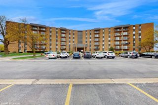 900 W Sunset Drive 405, Glenwood, IL 60425