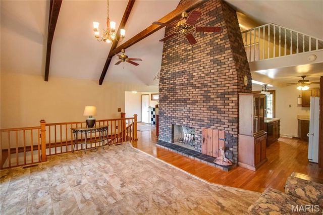 8556 Kee Mac Lane, Alton, IL 62002