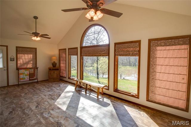 8556 Kee Mac Lane, Alton, IL 62002