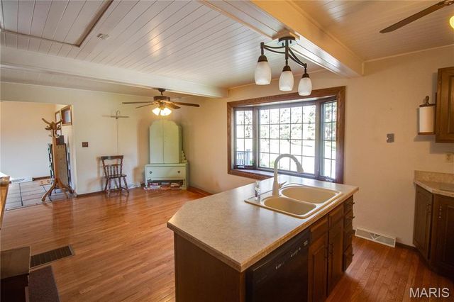 8556 Kee Mac Lane, Alton, IL 62002