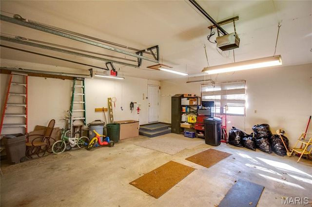 8556 Kee Mac Lane, Alton, IL 62002