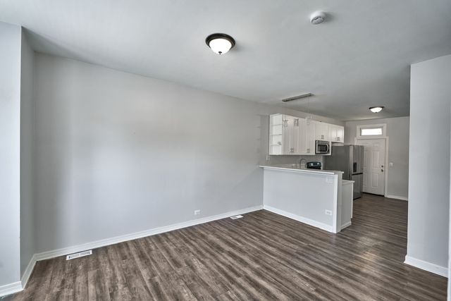 442 N HARDING Avenue, Chicago, IL 60624