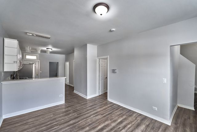 442 N HARDING Avenue, Chicago, IL 60624