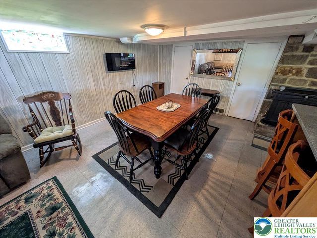 524 Walnut Drive, Lehigh Twp, PA 18067