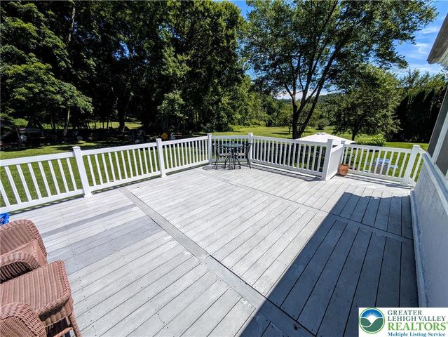 524 Walnut Drive, Lehigh Twp, PA 18067