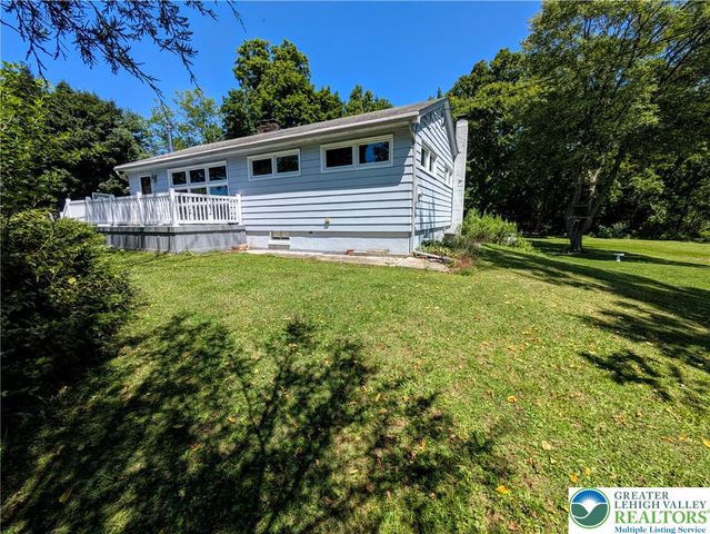 524 Walnut Drive, Lehigh Twp, PA 18067