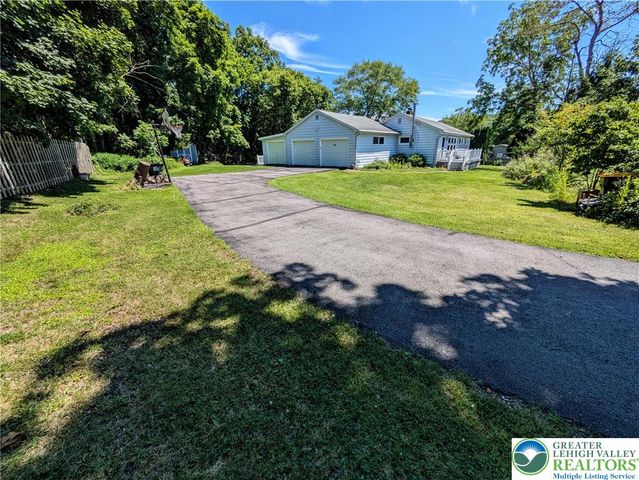 524 Walnut Drive, Lehigh Twp, PA 18067