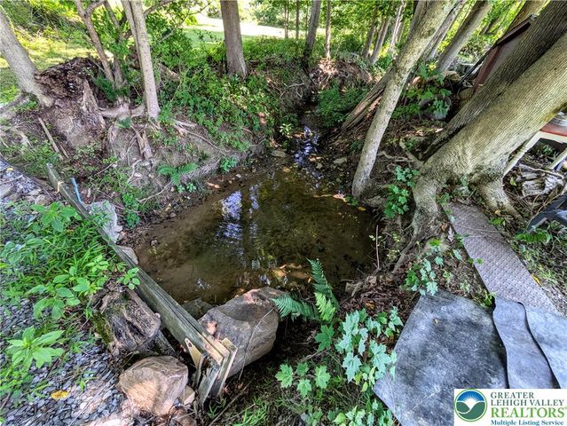 524 Walnut Drive, Lehigh Twp, PA 18067